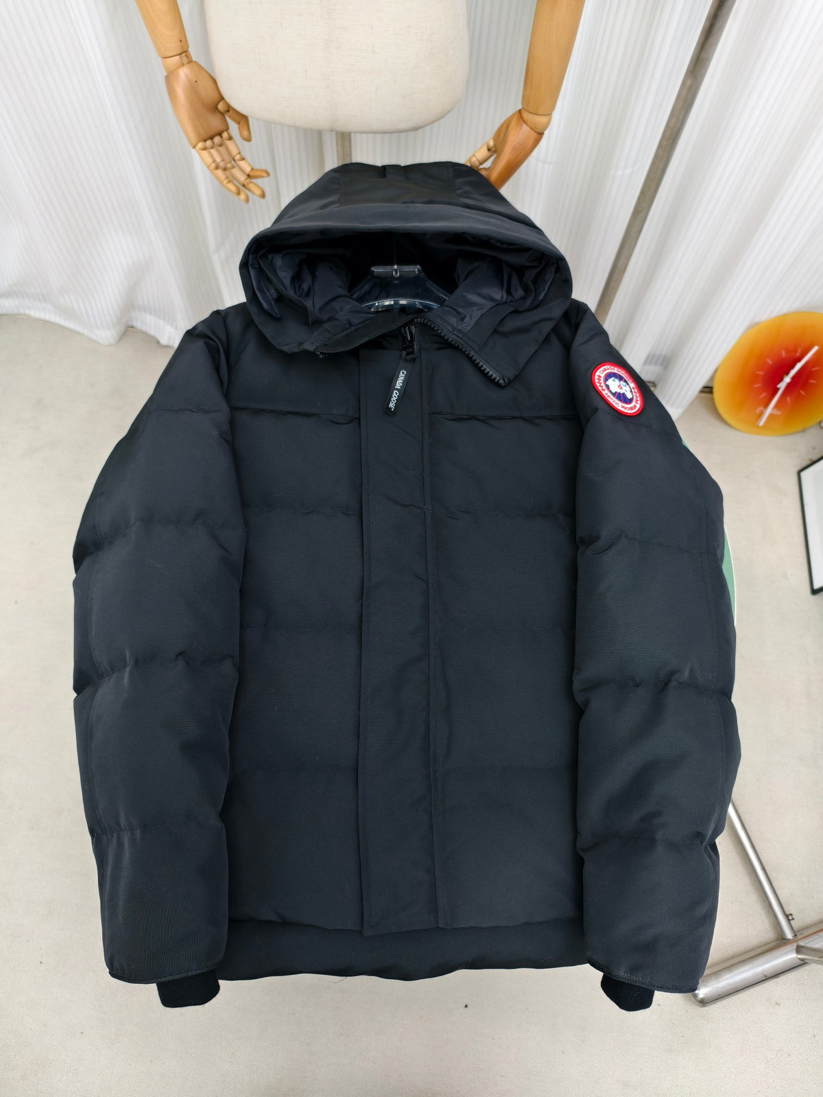 Canada Goose Wyndham Black Label Down Jacket Fur Hood