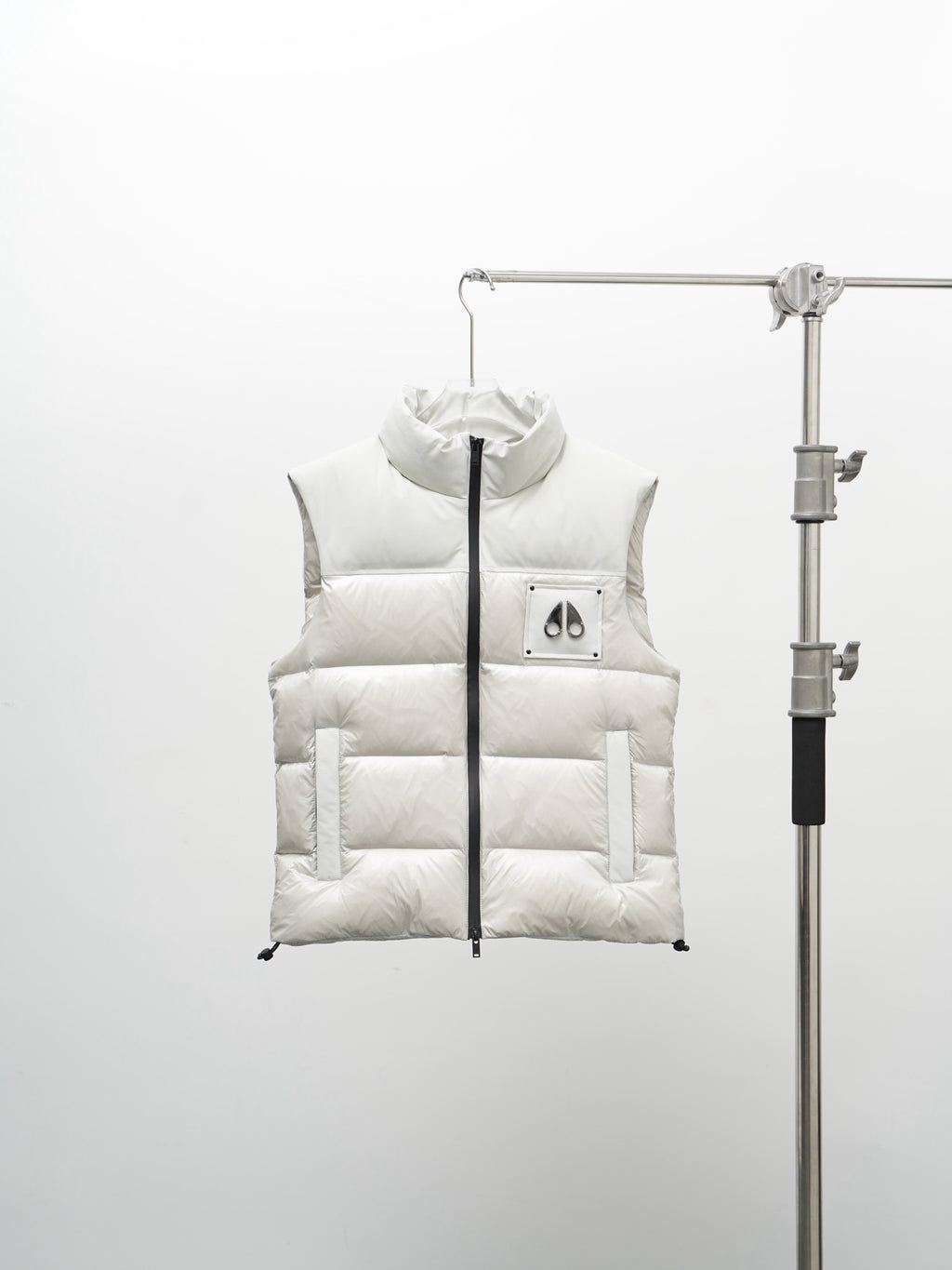 Moose Knuckles Down Puffer Vest – Unisex Sleeveless Quilted Gilet