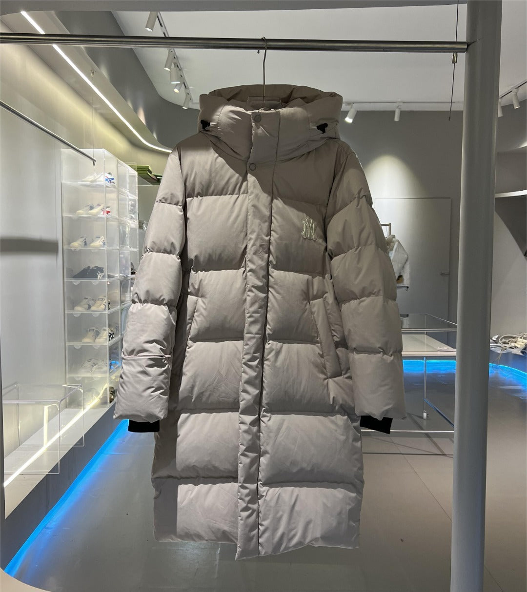 MLB NY Yankees Long Down Parka — Oversized Quilted, Hooded (Black & Khaki)
