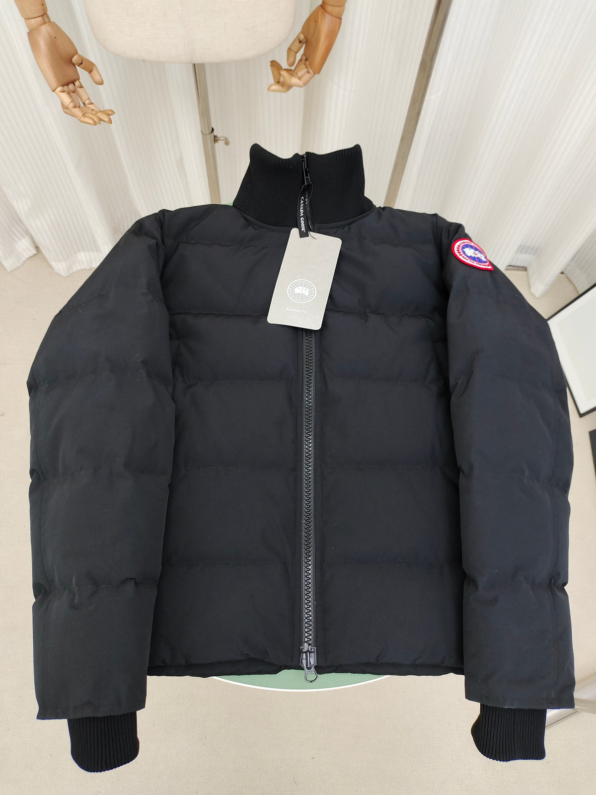 Canada Goose Brome Down Bomber — Navy
