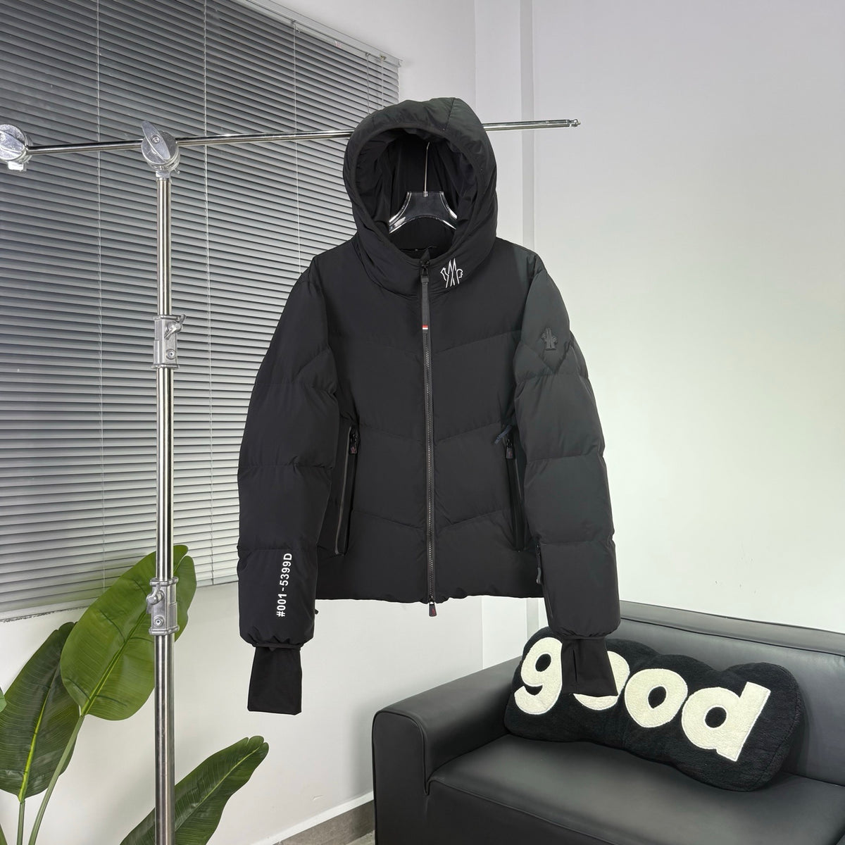 Moncler Grenoble Arcesaz Down Jacket — Dual-Zip, Grenoble Badge, Oversized Hood (Black & Sand)