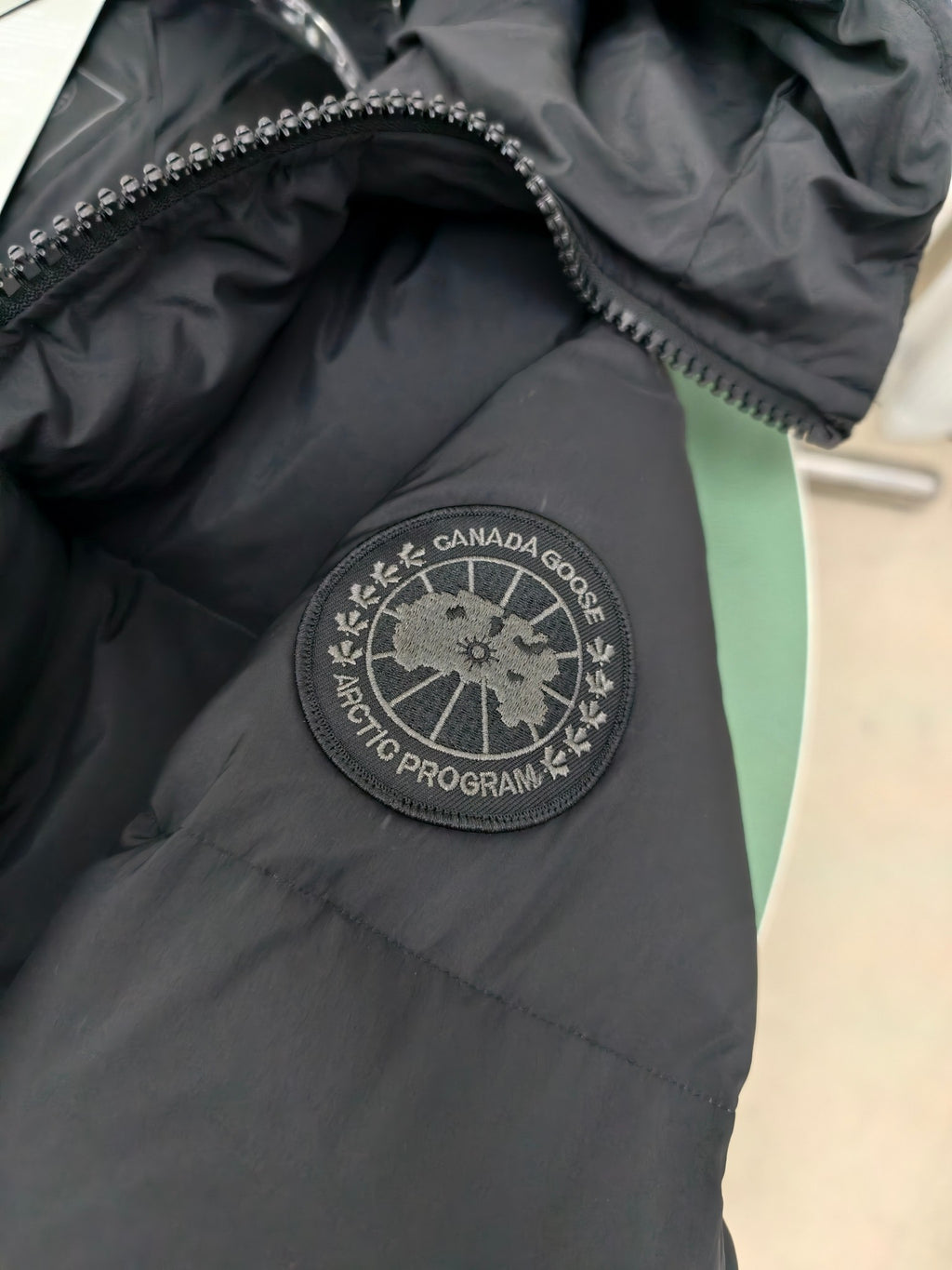 Canada Goose Lawrence Hooded Down Puffer Coat – Women's Oversized Warmth